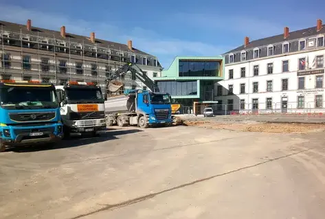 location mini finisseur Changé-4