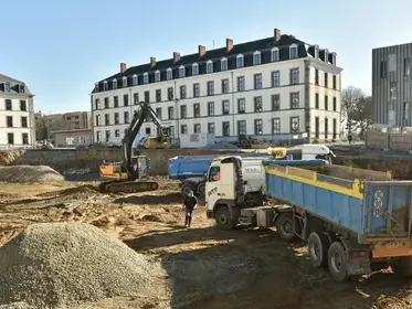 location mini finisseur Châteaubourg-1