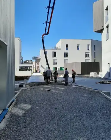 location mini finisseur Châteaubourg-3